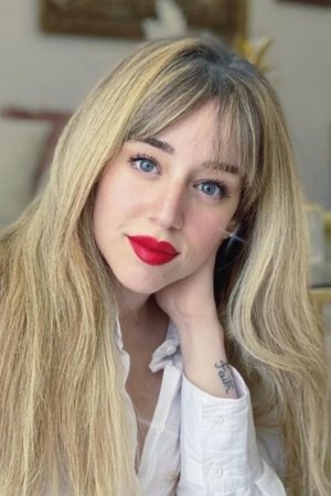 Farah Al Zahed Farah Al Zahed